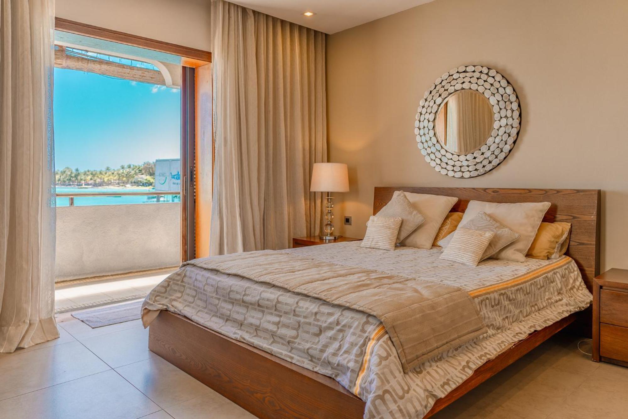 Beachfront Luxurious Stunning Sunset Boulevard Apartment, Grand Baie Exterior photo